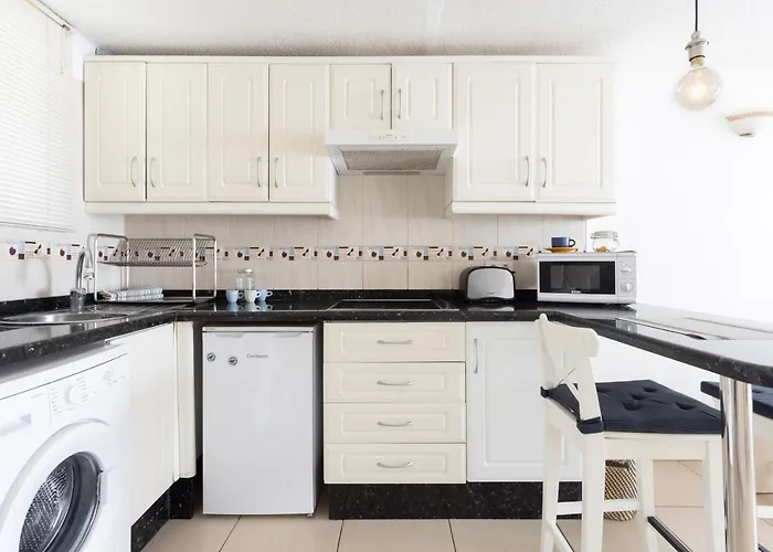 Home2book Americas & Pool Apartamento