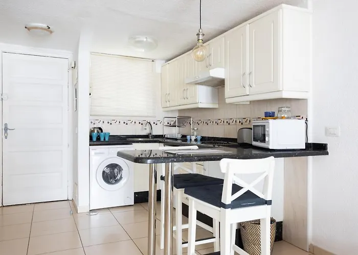 Home2book Americas & Pool Appartement *