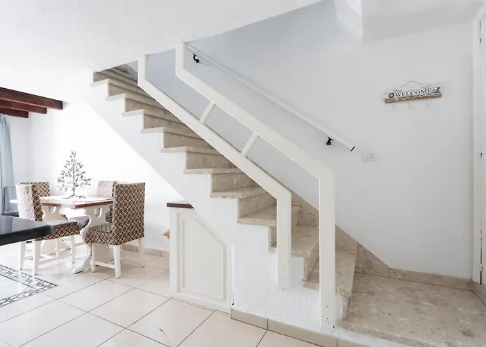 Home2book Americas & Pool *